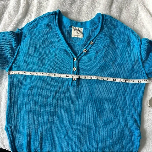 Free People Women's Firefly Knit Tunic Oversized Sweater Surf Blue XS NWT Boho - Picture 15 of 16